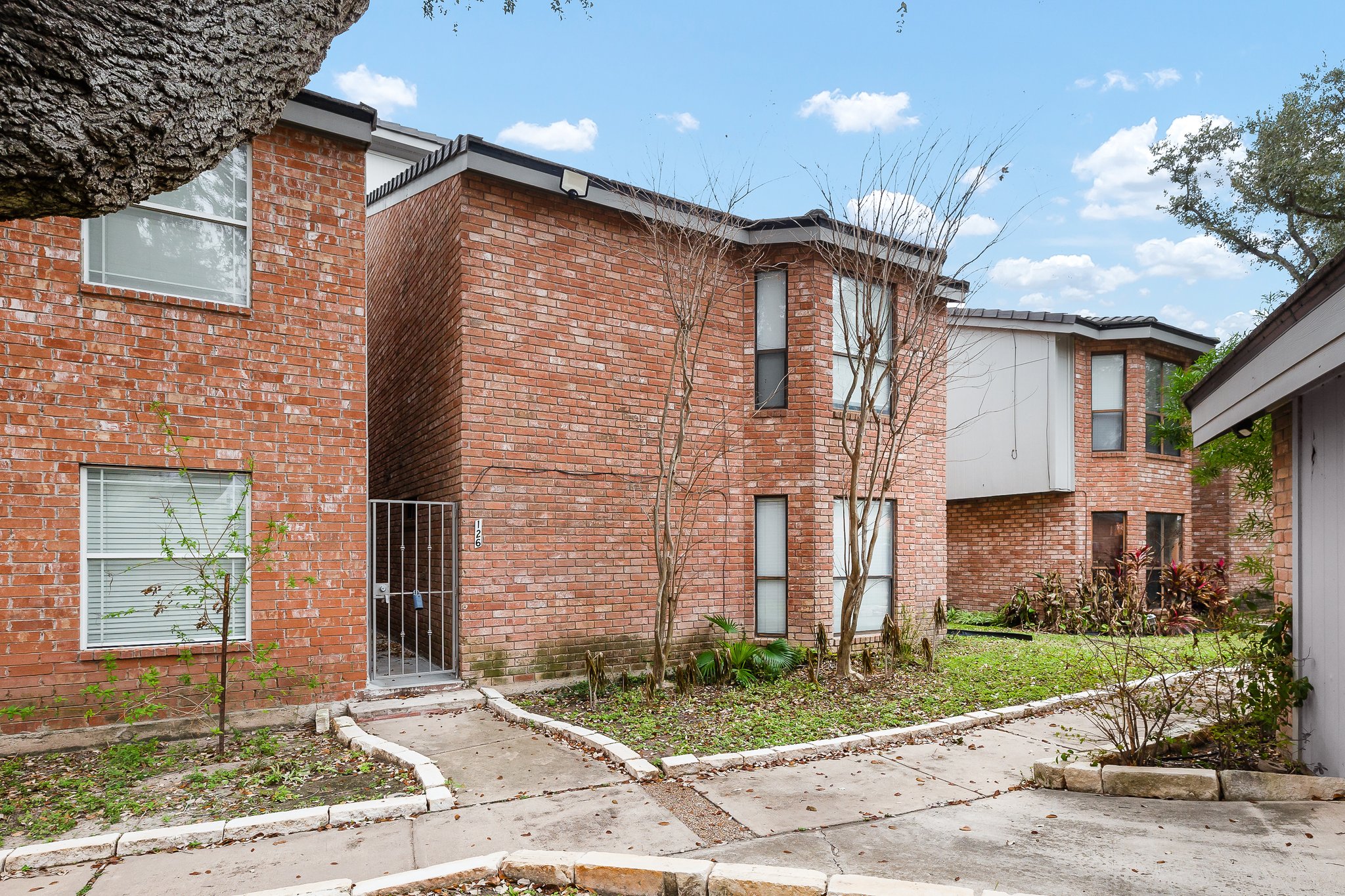 Home for Sale, McAllen Realty Services Davis Real Estate